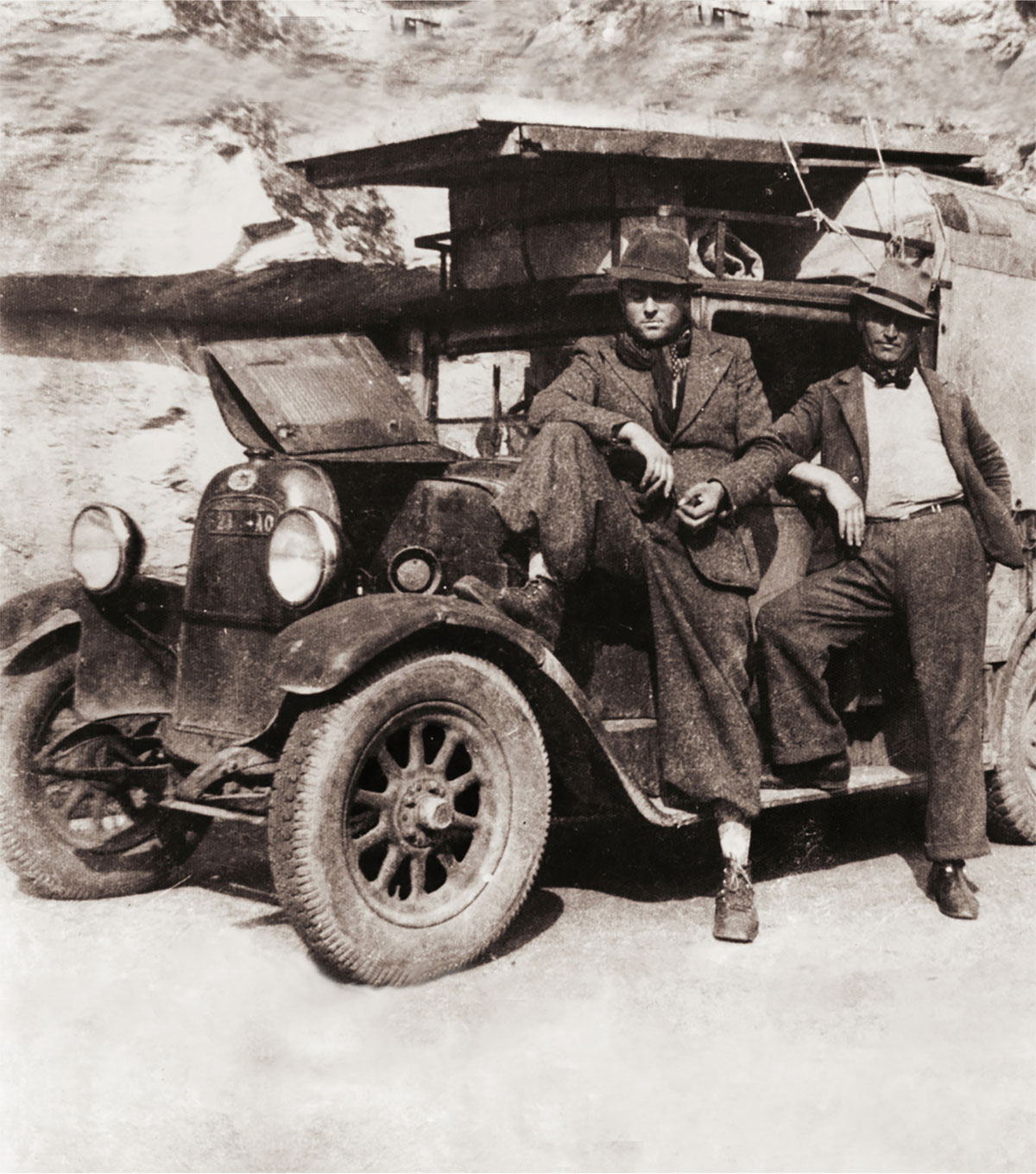 Il nonno e il suo socio in viaggio verso la Valdigne